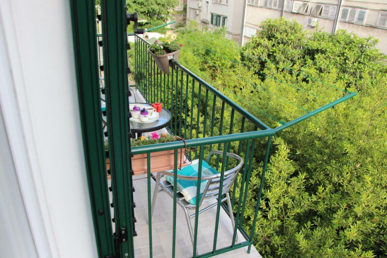 Apartment Simone Spalato Esterno foto